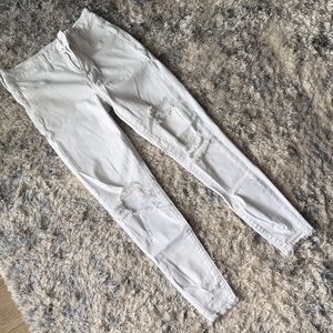 American Eagle White Distressed Skinny Jeans (Jeggings)